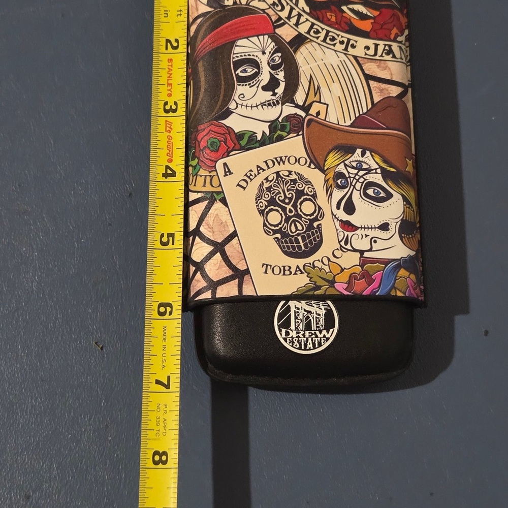 Drew Estate 2018 Limited Edition “Three Sisters" 3-finger leather Cigar case. - Picture 5 of 6